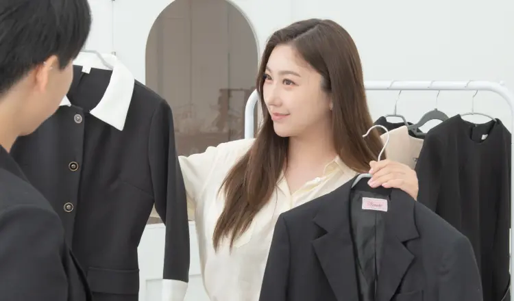 Monque Colorlab Apgujeong Main Branch